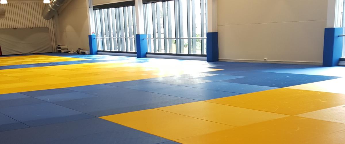 Inne i kampsportanlegget