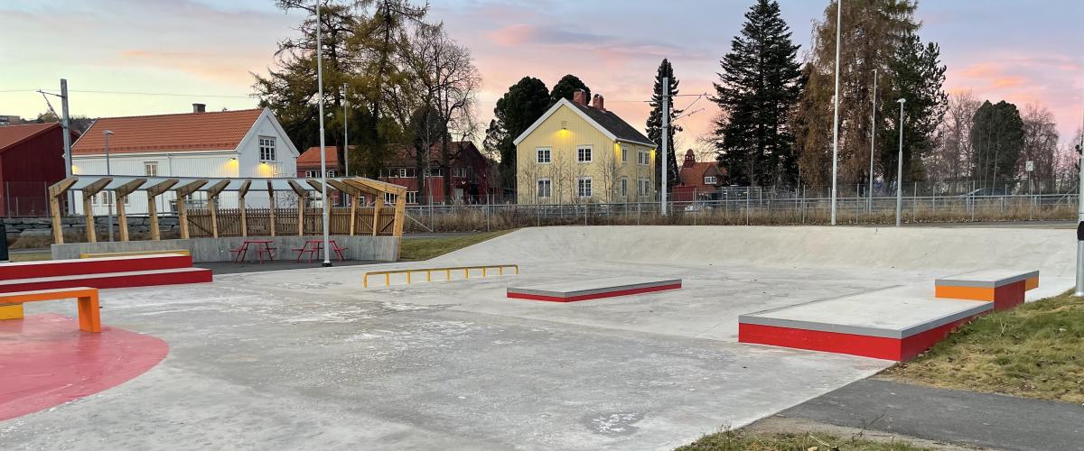 Bilde av lavterskelanlegg og sosialt område med overbygg