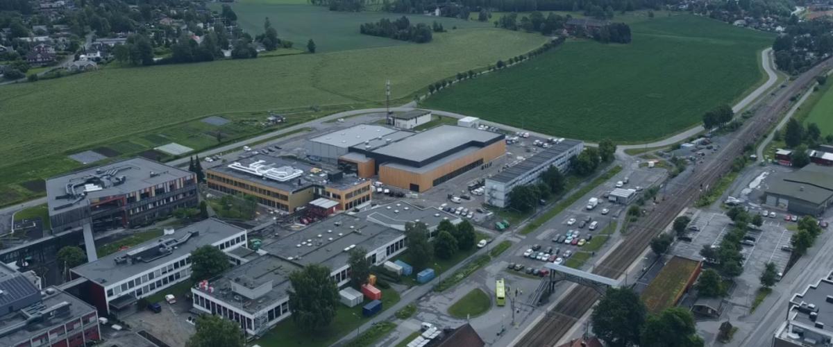 Dronefoto over Åshallen