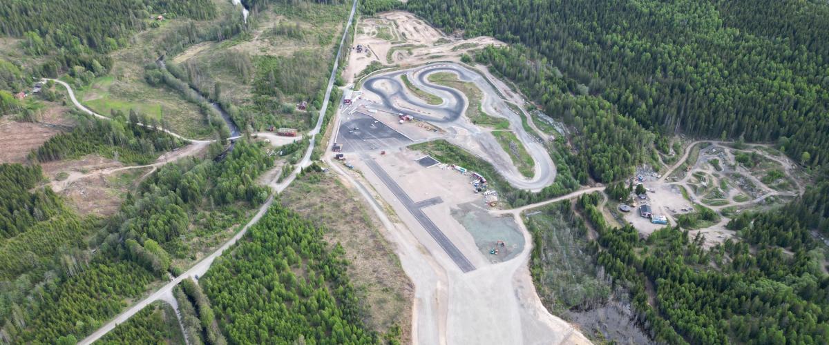 Dronebilde av hele anlegget Grenland motorsportsenter. Foto: Mads Andersen Dronebilde av hele anlegget Grenland motorsportsenter. Foto: Mads Andersen