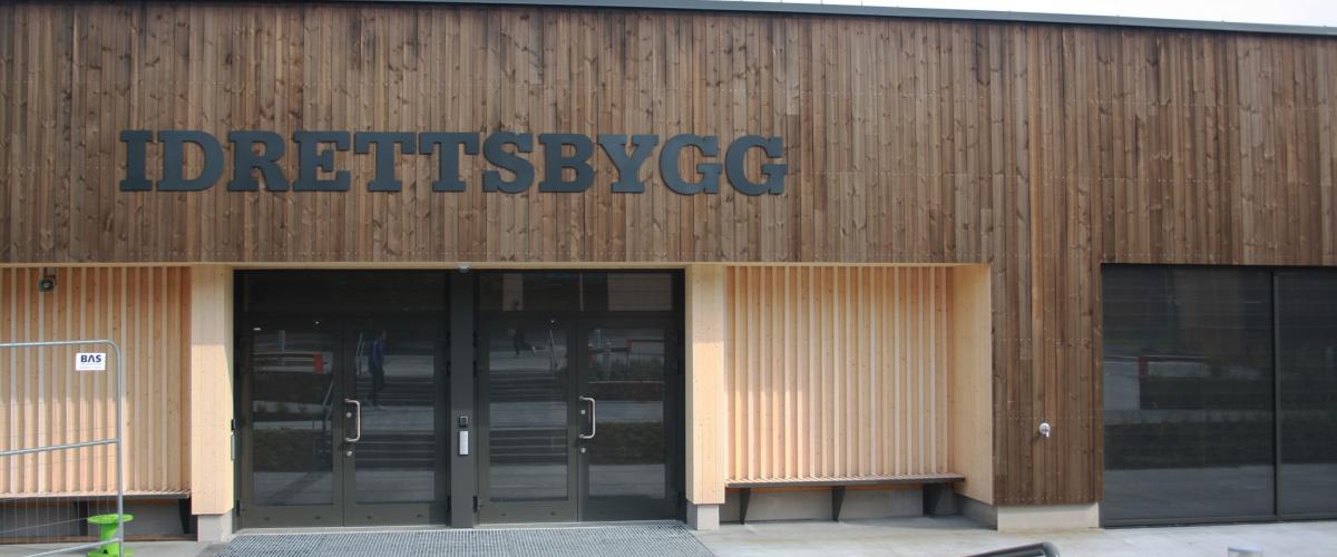 Glommasvingen skoleanlegg inngang flerbrukshallen