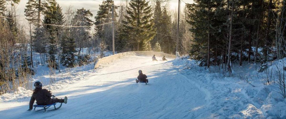 Akere på vei ned Korketrekkeren