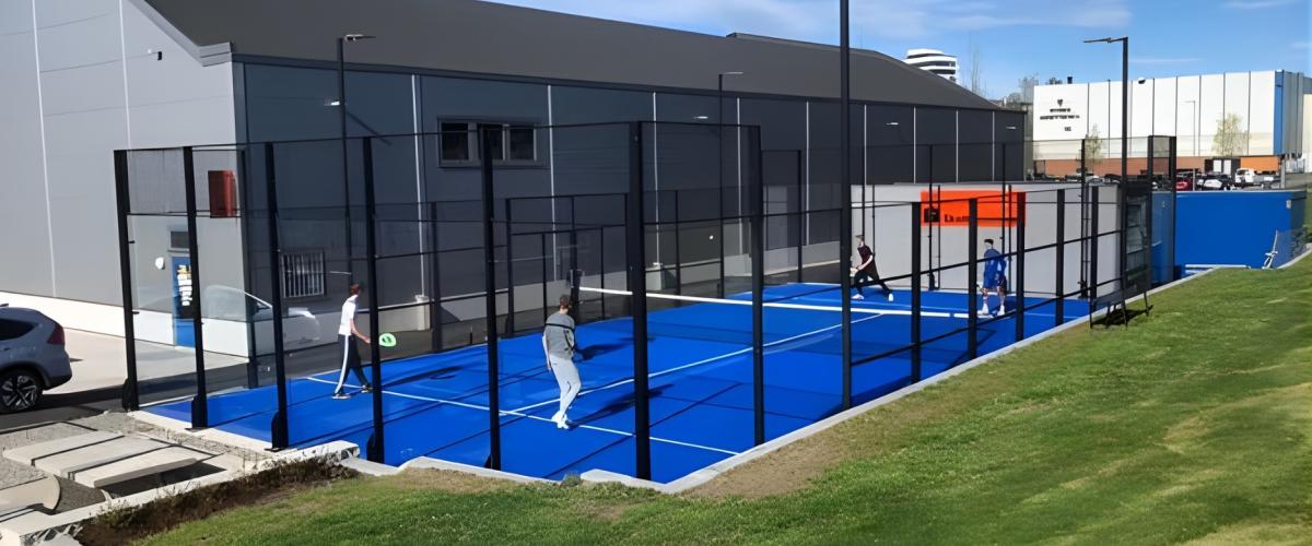 Utenførs padelbanner