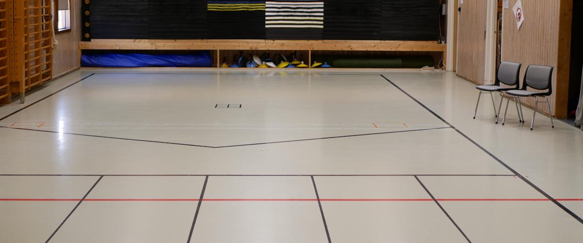 Gymsalen i gamle Evenrød skole.