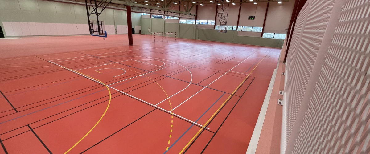 Bilde av ThonHallen innendørs der man kan se de to hallflatene