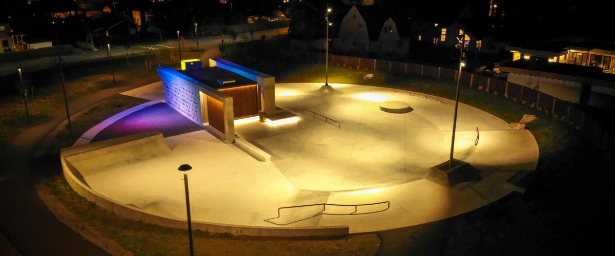 Tusenårsstedet Krokstadelva nattetid.