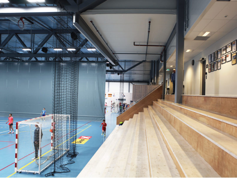 Utleirahallen tribuner